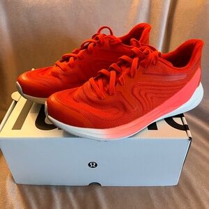 Lululemon very good condition blissfeel 2 Womens running shoes